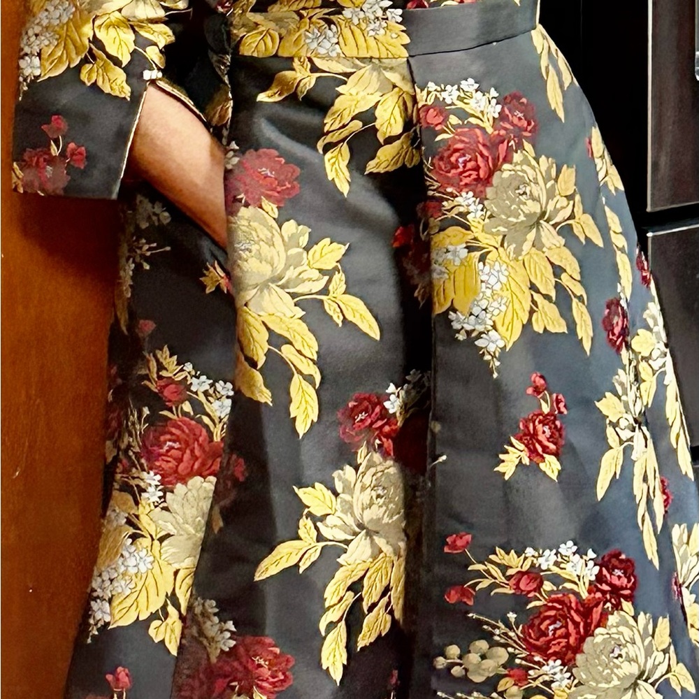 Asian design black dress with flowers - Picture 3 of 5